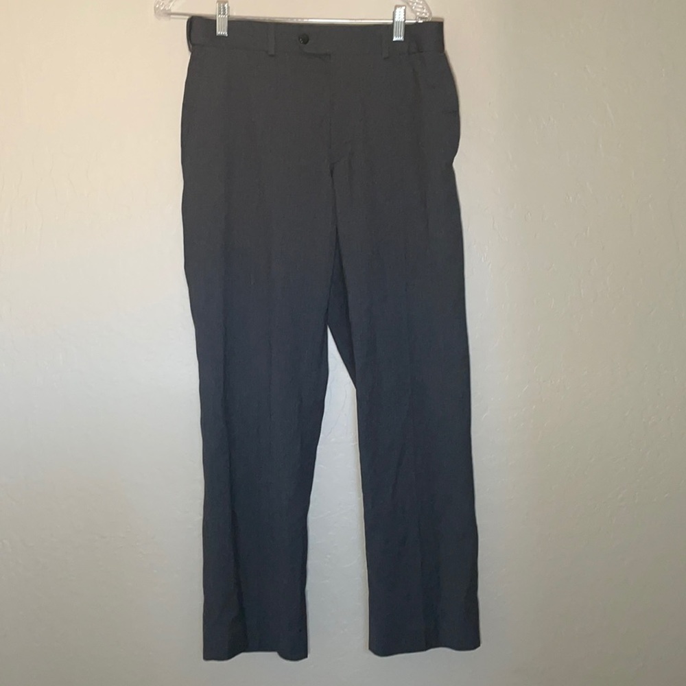 Stafford Men's Travel Year Round Dress Pants Classic Fit Wash Gray Size 32 X 30